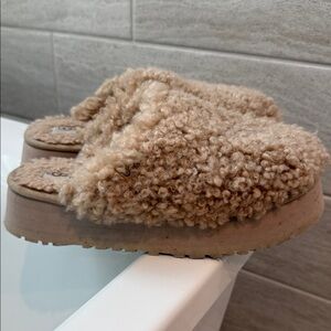 Shearling UGG platform slippers women’s Size 7